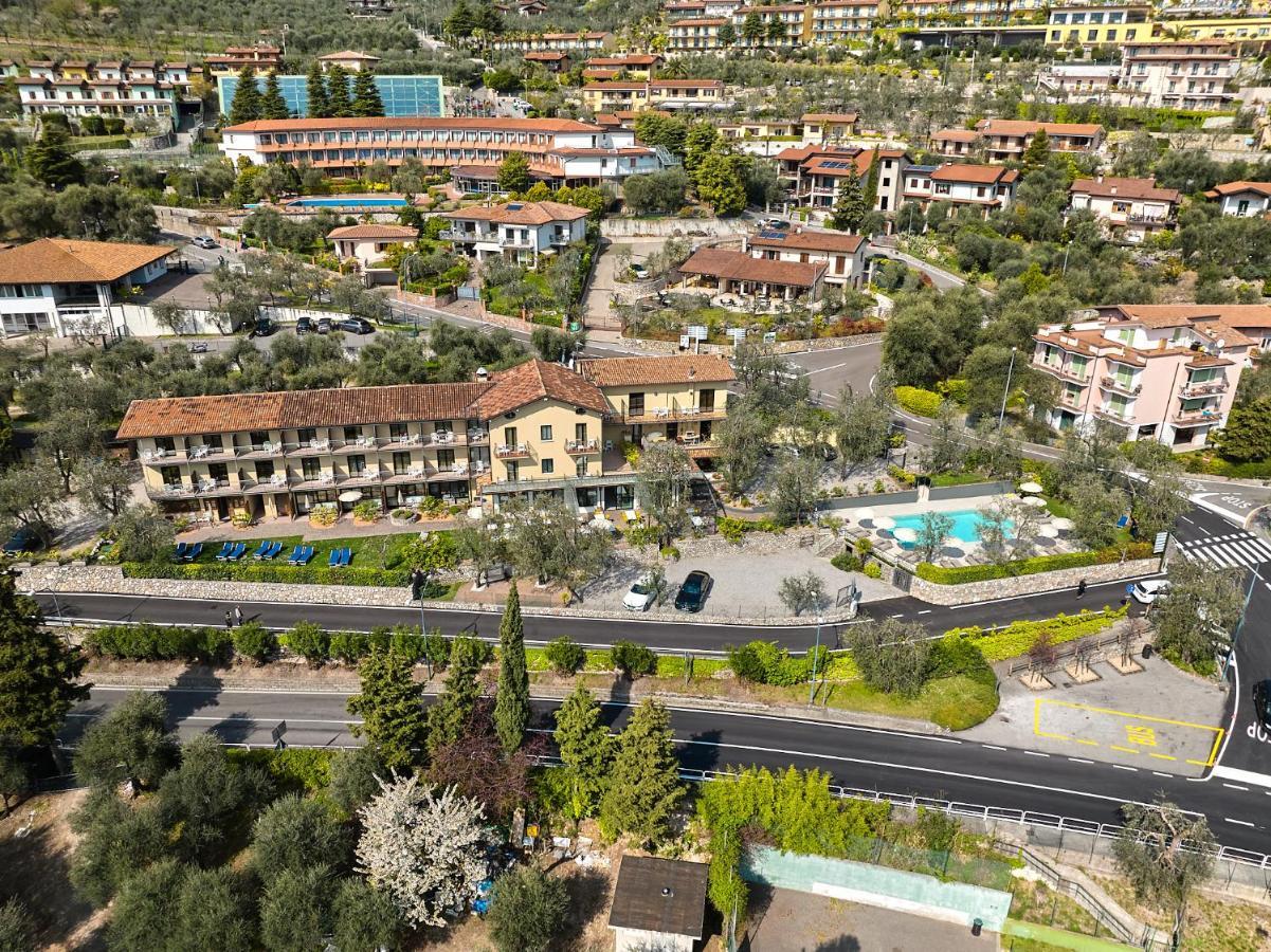 Hotel Rosemarie Limone sul Garda Exteriör bild