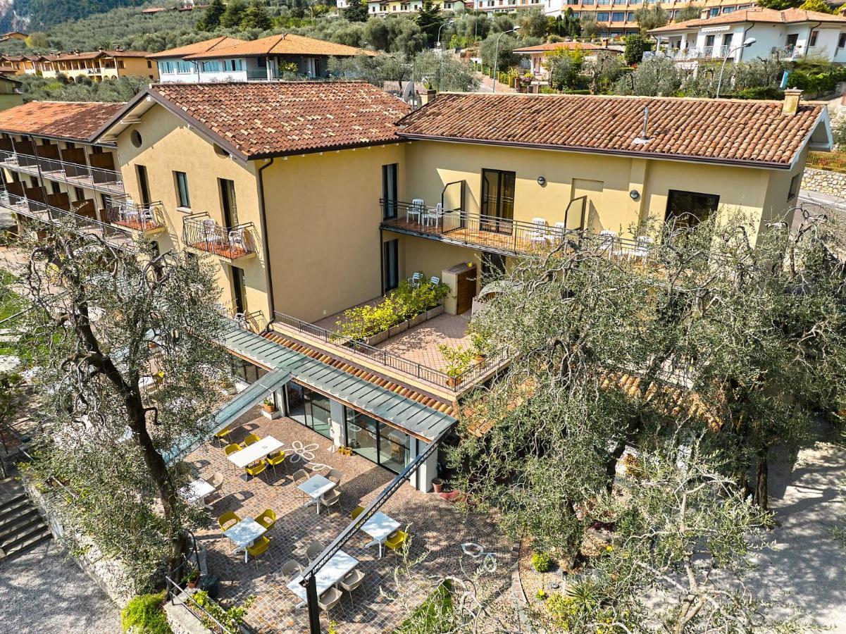 Hotel Rosemarie Limone sul Garda Exteriör bild