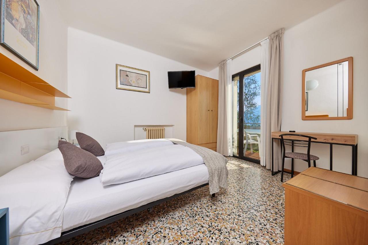 Hotel Rosemarie Limone sul Garda Exteriör bild