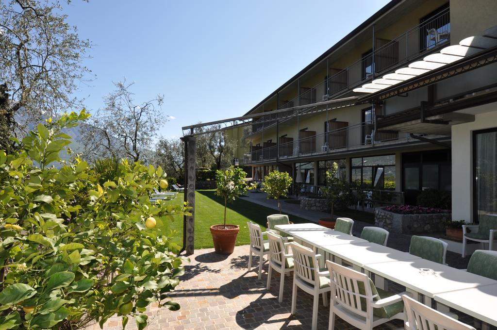 Hotel Rosemarie Limone sul Garda Exteriör bild