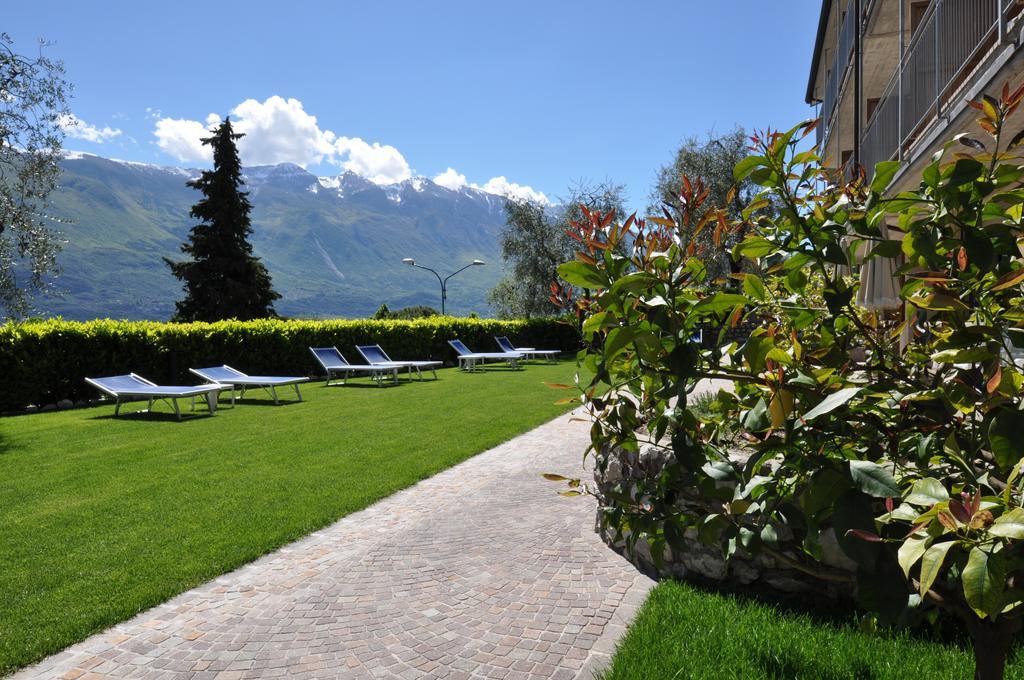 Hotel Rosemarie Limone sul Garda Exteriör bild