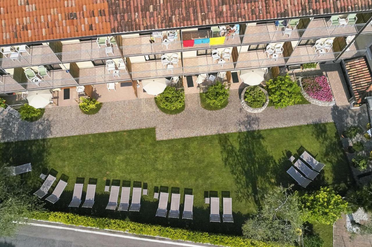 Hotel Rosemarie Limone sul Garda Exteriör bild